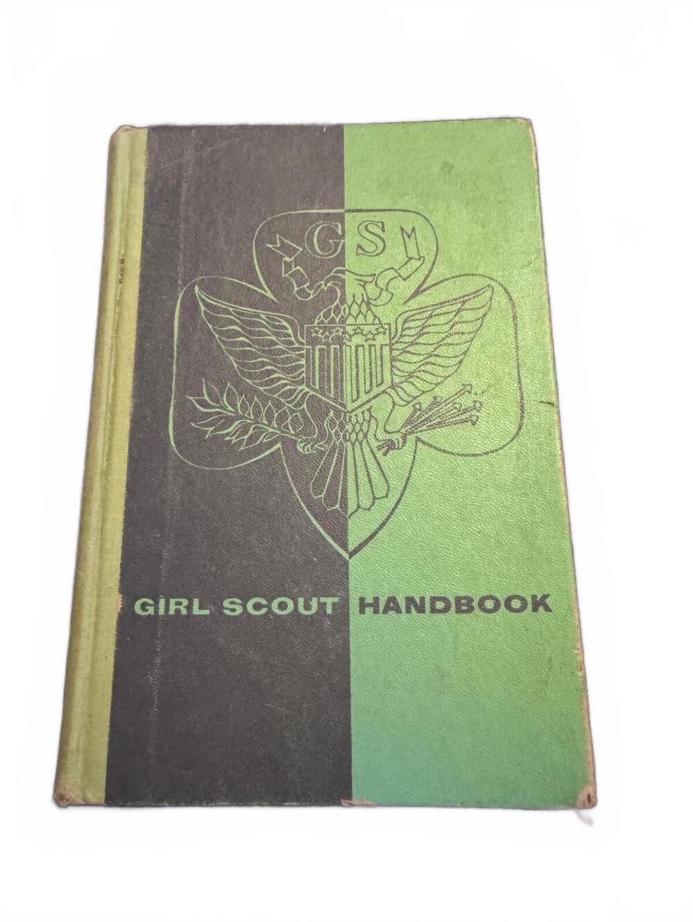 Vintage Girl Scout Handbook 1977 Edition